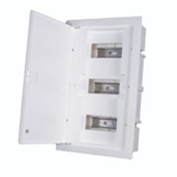 QUADRO EMBUTIR IP30 PORTA OPACA - 18M